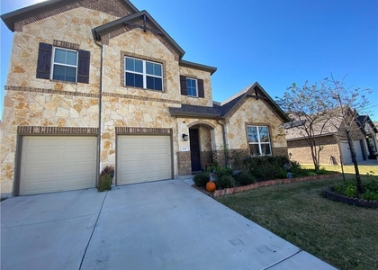 2905 Waterson St - Photo 1
