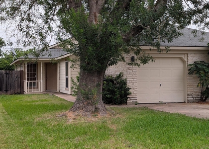 613 Greenlawn Blvd - Photo 1