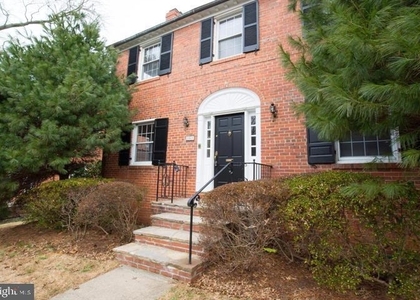 1667 Primrose Road Nw - Photo 1
