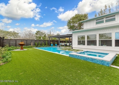 1602 7th Street N - Photo 1