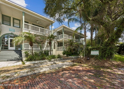 2737 Vernon Terrace - Photo 1
