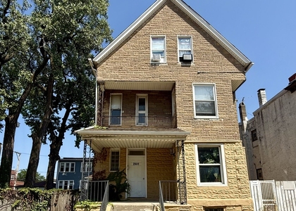 2531 N Tripp Avenue - Photo 1