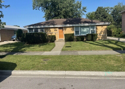 9521 N Kildare Avenue - Photo 1