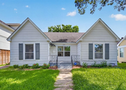 2406 Southgate Boulevard - Photo 1
