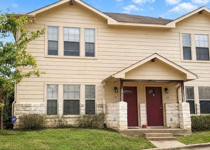 114 Sendero Drive - Photo 1