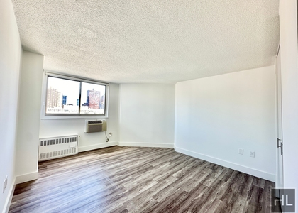 Second Avenue - Photo 1