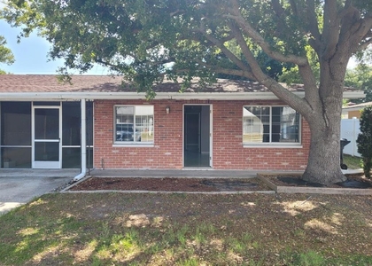 3776 59th Street N - Photo 1