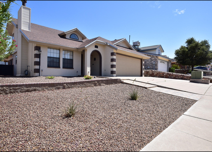 7229 Canyon Run Drive - Photo 1