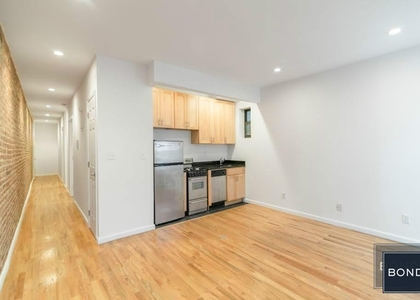 East 87 Street - Photo 1