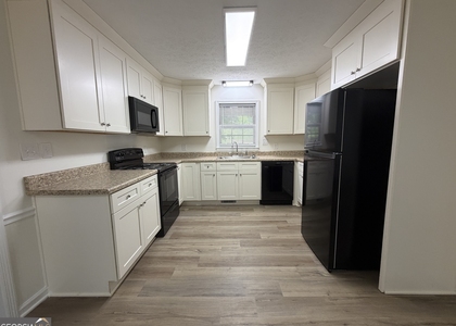 107 Austin Court - Photo 1