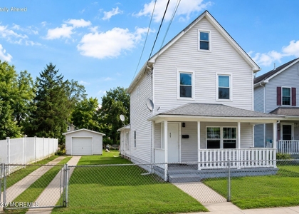 404 Fisher Avenue - Photo 1