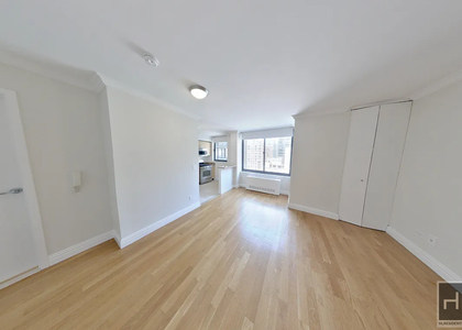 West 48 Street - Photo 1