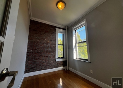 East 8 Street - Photo 1