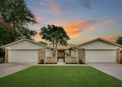 2110 Mistletoe Avenue - Photo 1