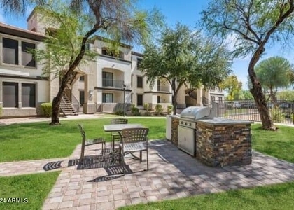 15801 S 48th Street - Photo 1