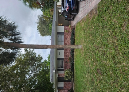 2010 Ne 33rd Street - Photo 1