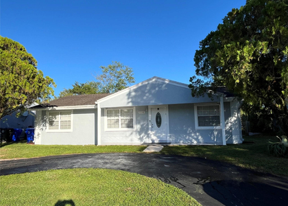 1240 Sw 73rd Avenue - Photo 1