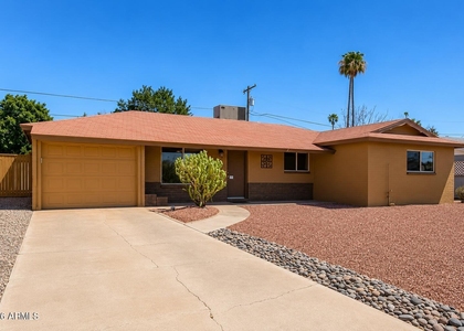 1518 W 5th Place - Photo 1