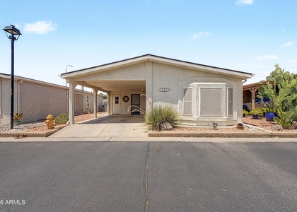 1952 E Augusta Avenue - Photo 1