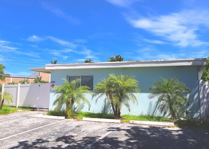 898 Se 2nd Place - Photo 1