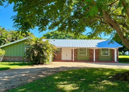 2095 Nw Fork Road - Photo 1