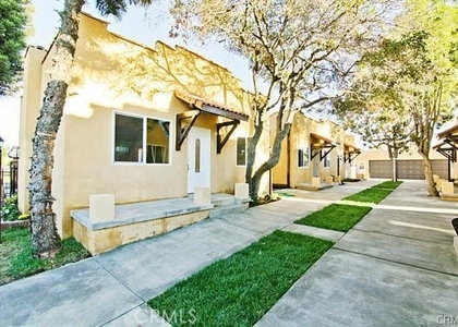 620 1/2 W 59th Place - Photo 1
