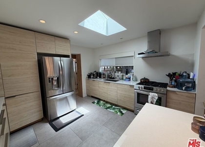 424 Pacific Street - Photo 1
