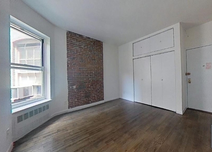 East 85th Street - Photo 1