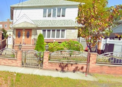Linden Boulevard - Photo 1