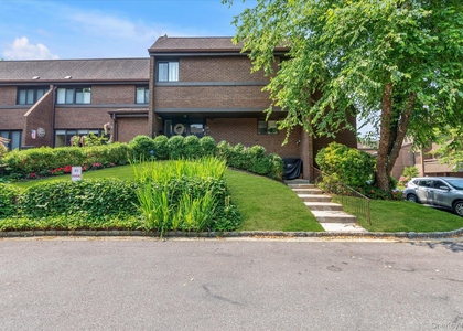 21 Spring Hollow - Photo 1