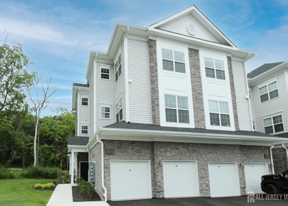 71 Veterans Way - Photo 1