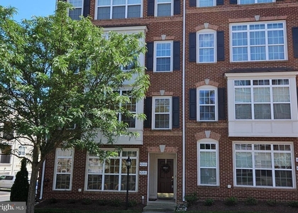 42683 Hollyhock Terrace - Photo 1