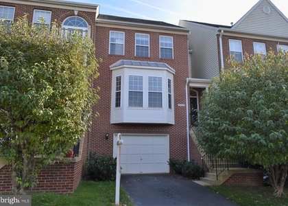 8933 Royal Astor Way - Photo 1