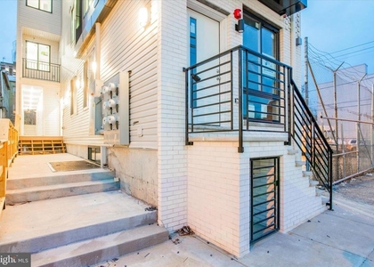 1230 N Marshall Street - Photo 1