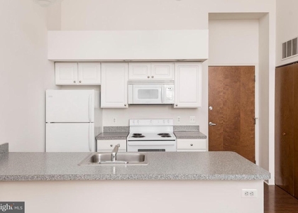 1825 Spruce Street - Photo 1