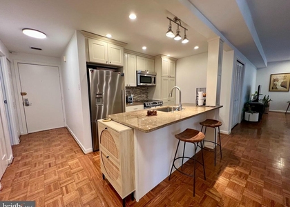 136 N Bread Street - Photo 1