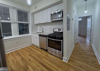 336 Lombard Street - Photo 1