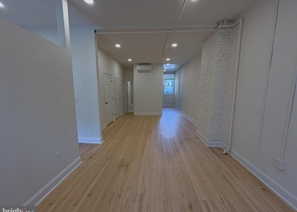 2113 Green Street - Photo 1