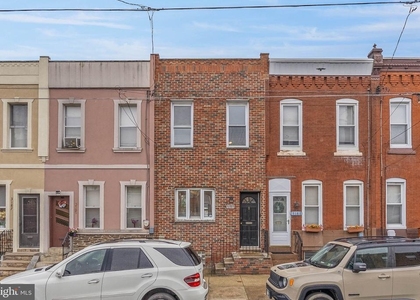 3183 E Thompson Street - Photo 1