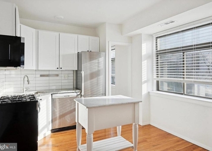 319 S 10th Street - Photo 1