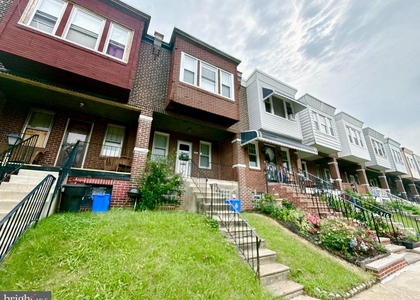 3208 W Willard Street - Photo 1