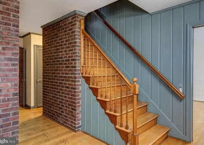 907 Norway Street - Photo 1