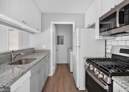 714 Woodhollow Dr - Photo 1