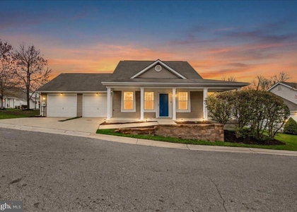 1110 Jousting Way - Photo 1