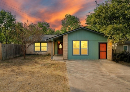 2523 E Stassney Ln - Photo 1