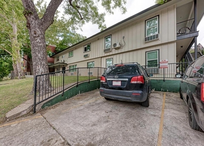 306 E 30th St - Photo 1