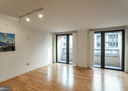 616 E Street Nw - Photo 1