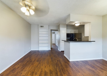 2401 Manor Rd - Photo 1