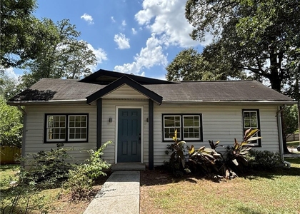 2469 Glynn Drive Se - Photo 1