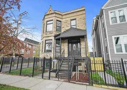 1916 N Ridgeway Avenue - Photo 1